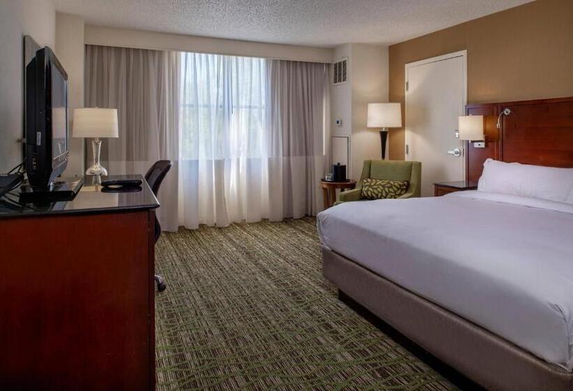 클럽 룸, Marriott St. Louis West