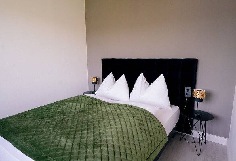 수피리어 스위트, Parks