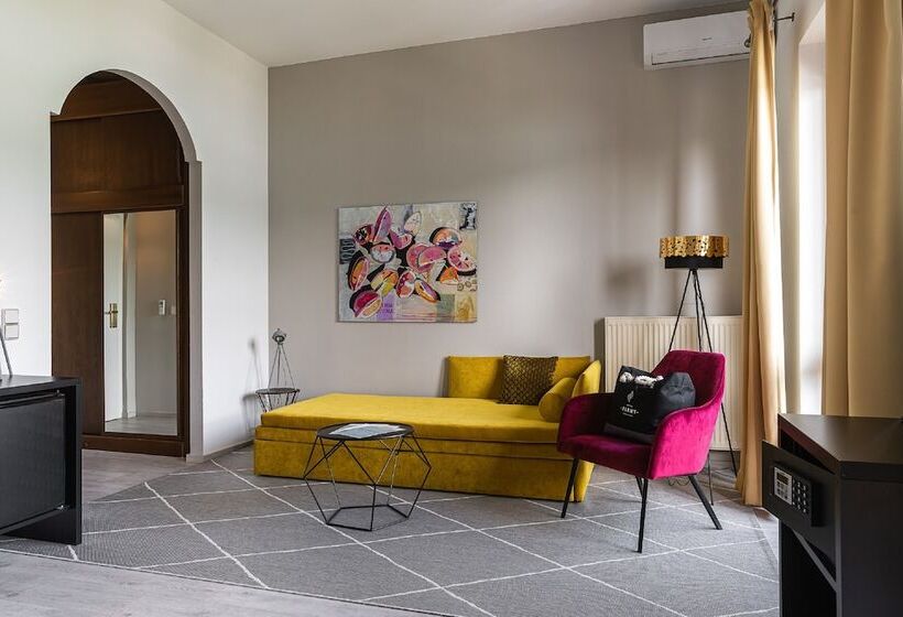 수피리어 주니어 스위트, Parks