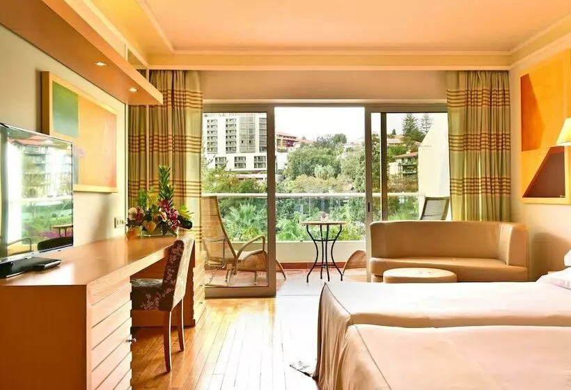 シティビュークラシックルーム, Pestana Carlton Madeira Ocean Resort