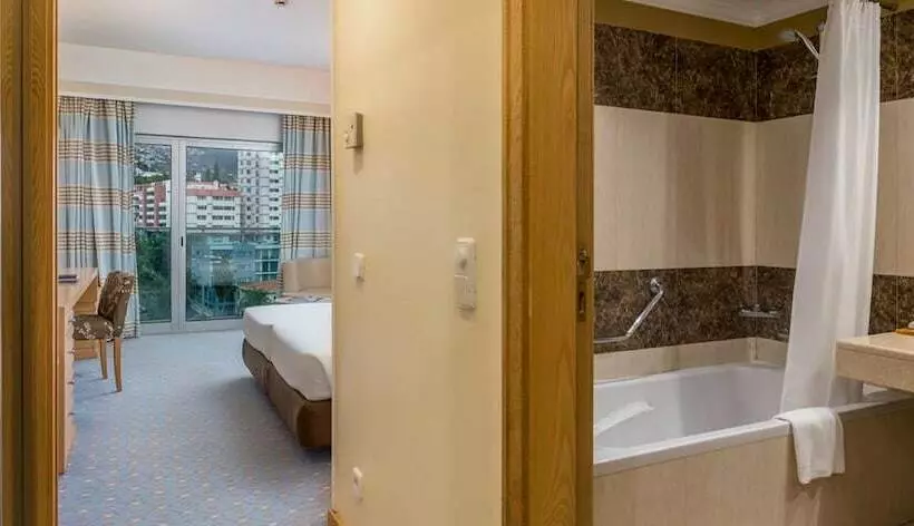 シティビュークラシックルーム, Pestana Carlton Madeira Ocean Resort
