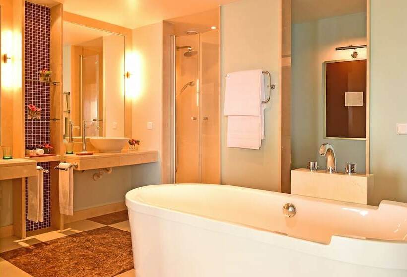 Люкс, Pestana Carlton Madeira Ocean Resort