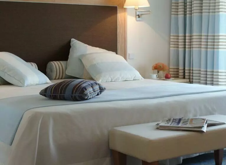 オーシャンビュースーペリアールーム, Pestana Carlton Madeira Ocean Resort