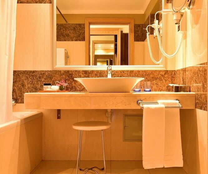 Полулюкс Superior, Pestana Carlton Madeira Ocean Resort