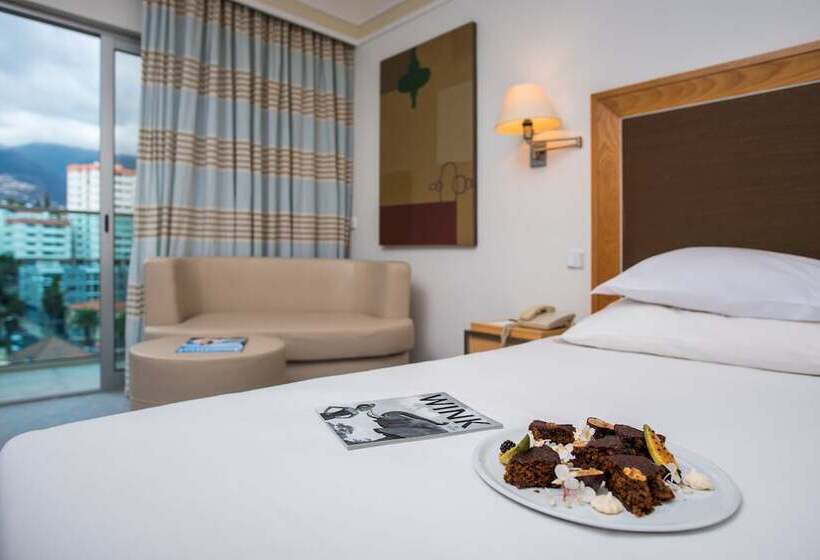 Номер Классический Вид на Город, Pestana Carlton Madeira Ocean Resort