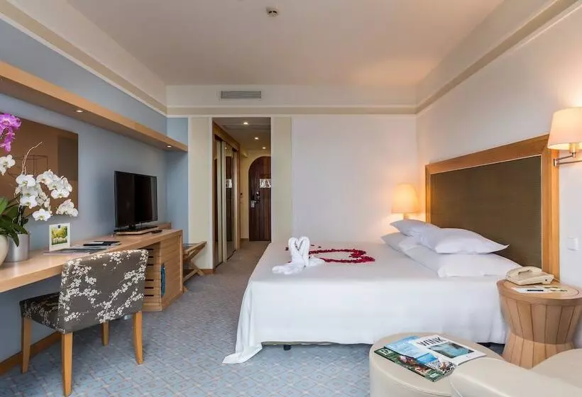 オーシャンビュースーペリアールーム, Pestana Carlton Madeira Ocean Resort
