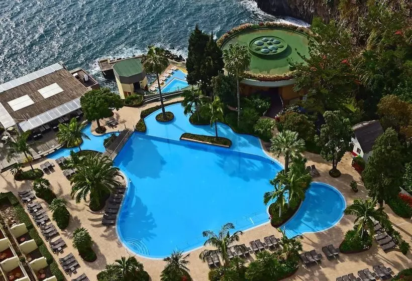 スーペリアージュニアスイート, Pestana Carlton Madeira Ocean Resort