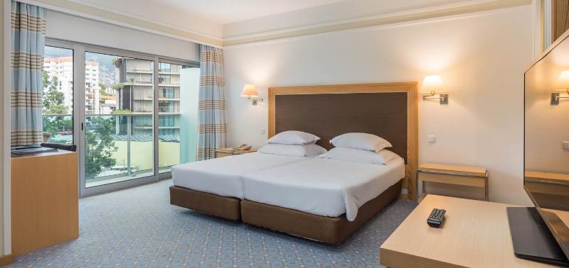 Семейный Номер, Pestana Carlton Madeira Ocean Resort