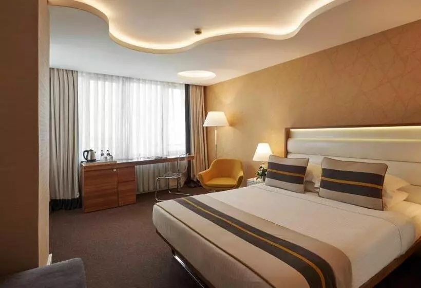 Family Connecting Room