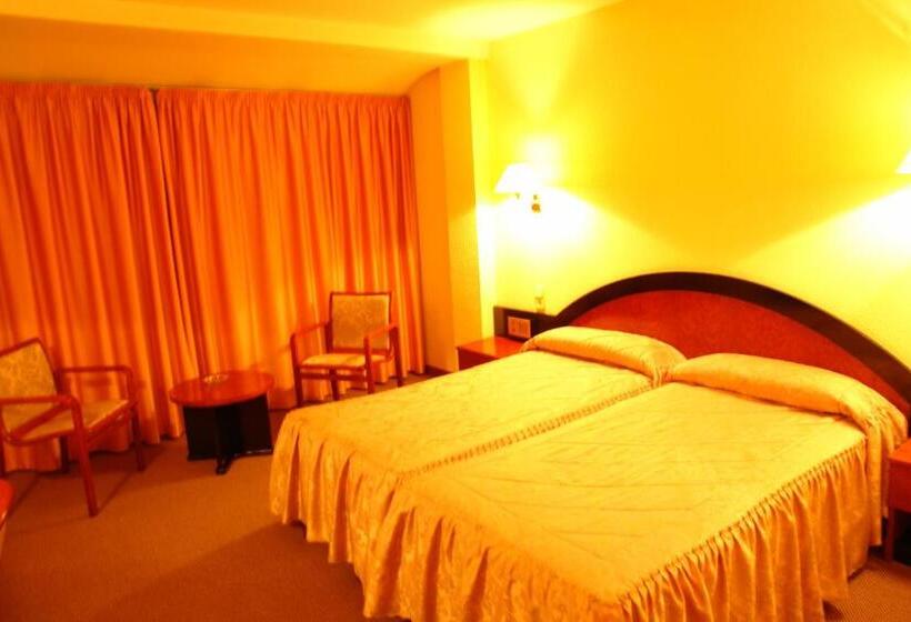 اتاق استاندارد, Roc Del Castell