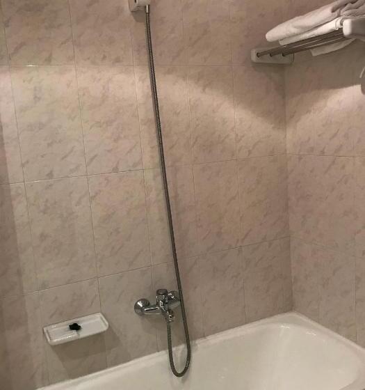 اتاق استاندارد یک نفره, Roc Del Castell