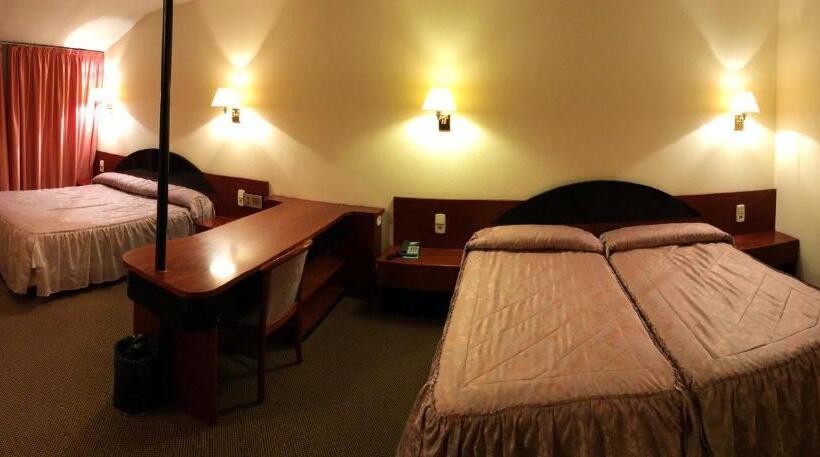 اتاق استاندارد چهار تخته, Roc Del Castell