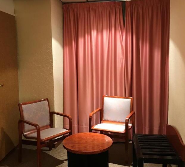 Economy Quadruple Room, Roc Del Castell