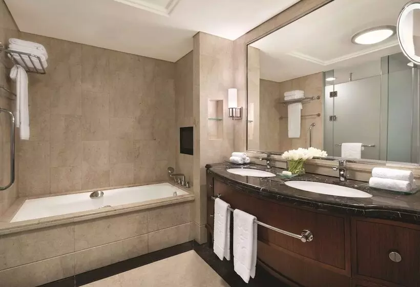 سوییت اجرایی, Shangrila Jakarta