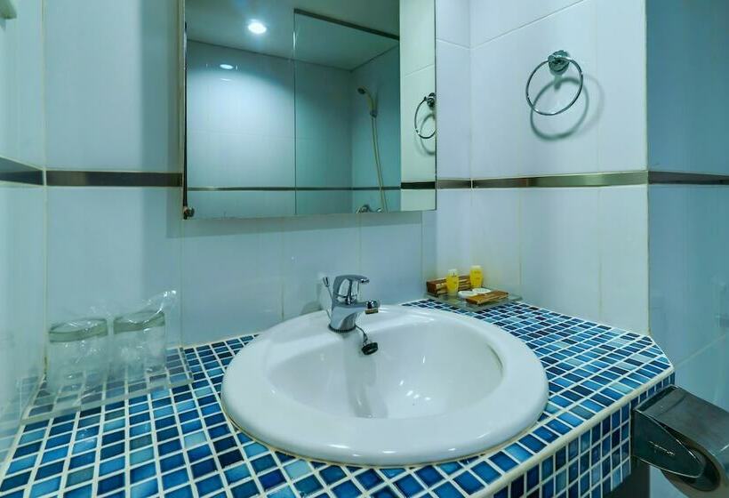 Номер Deluxe, Sofyan Hotel Cut Meutia