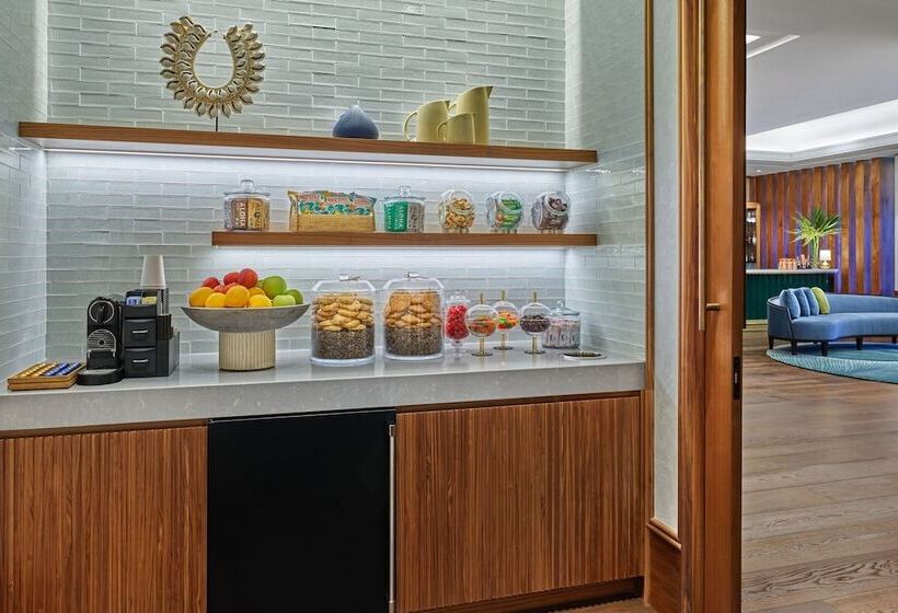 Номер Deluxe Вид на Море, The Ritz Carlton Maui, Kapalua