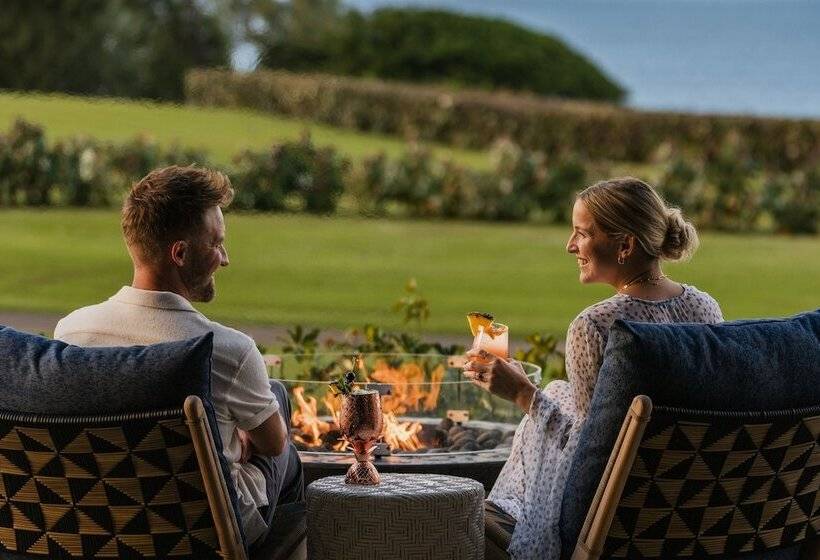 Люкс Клуб, The Ritz Carlton Maui, Kapalua