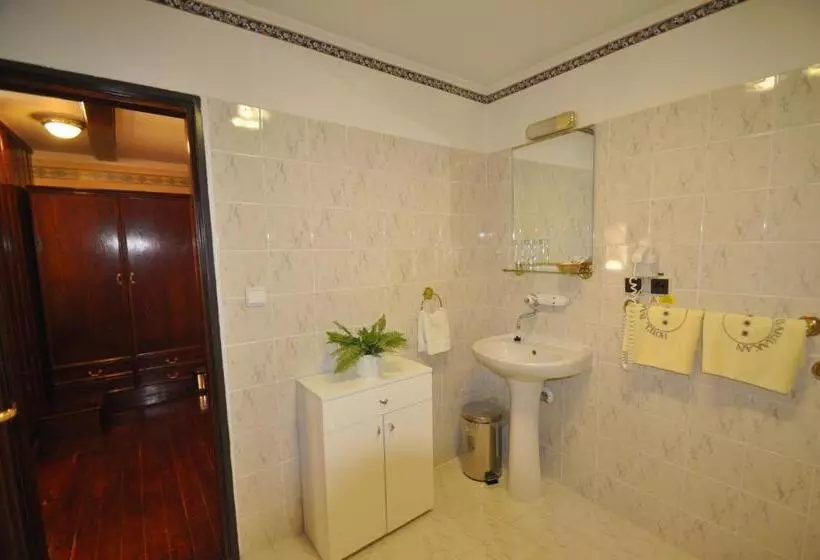 スタンダード4人部屋, Garni Hotel Barbakan