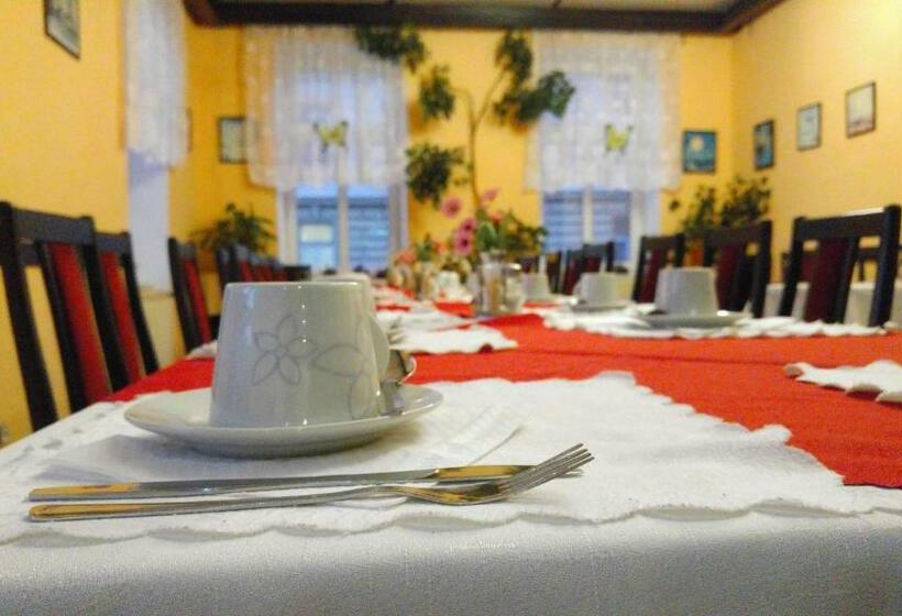 Pokój Standard Trzyosobowy, Cb Royal