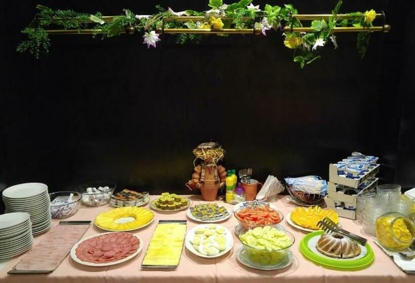 Pokój Standard Trzyosobowy, Cb Royal