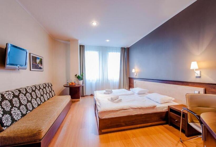 Quarto Triplo Standart, Congress Hotel Centrum