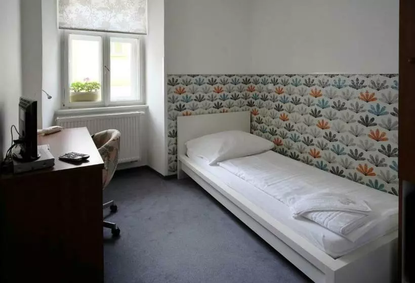 スタンダードシングルルーム, Pension Pod Věží