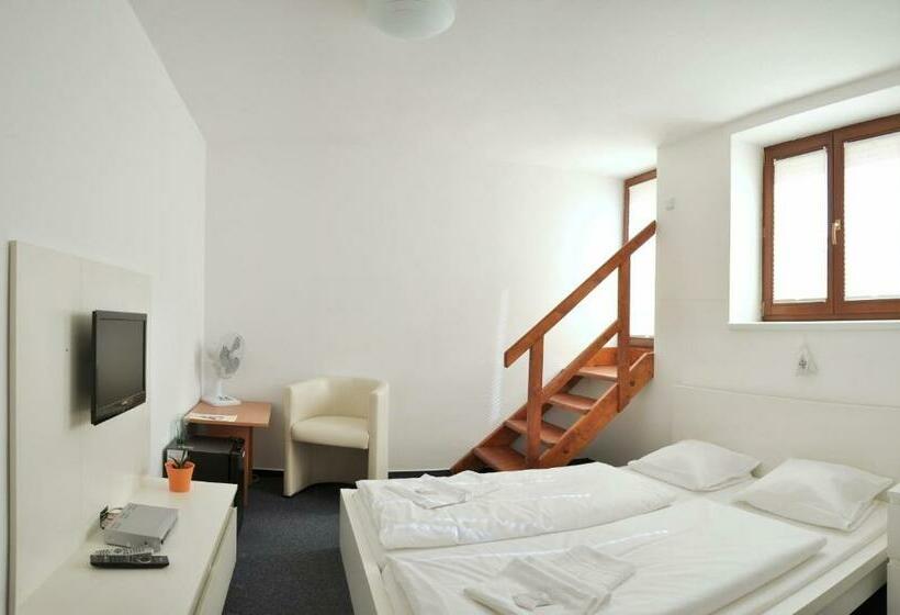 חדר סטנדרט, Pension Pod Věží