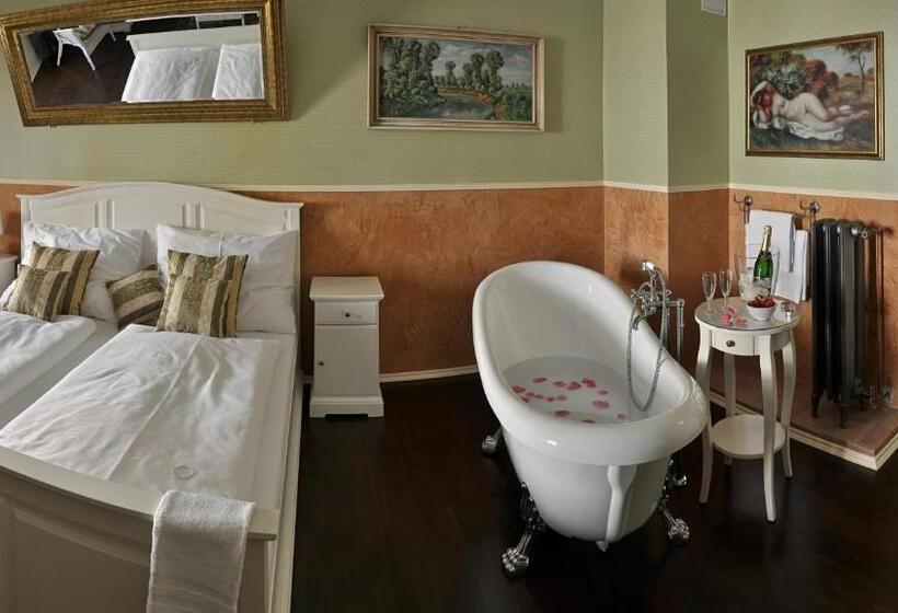 חדר דלוקס, Pension Pod Věží