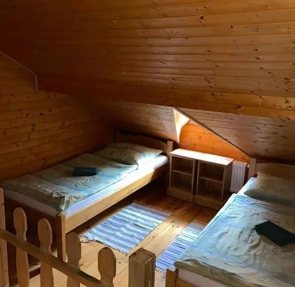 اتاق خانوادگی, Pod Sokolím
