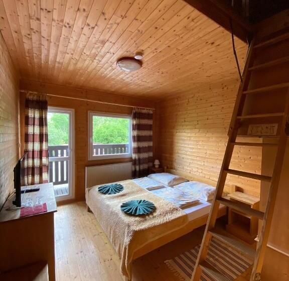 ファミリールーム, Pod Sokolím