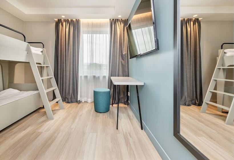 اتاق خانوادگی, Radisson Hotel Kaunas