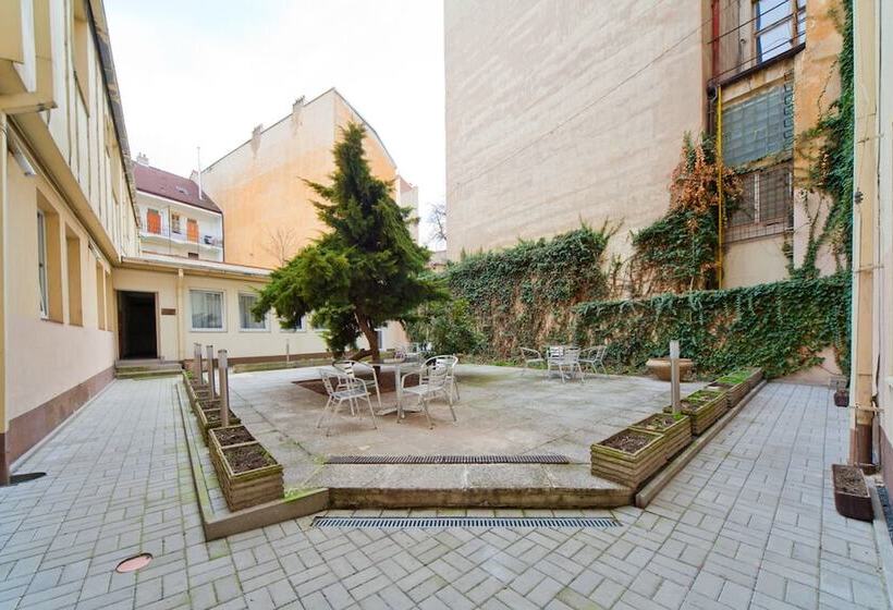 Quarto Estandar Individual, White Lion