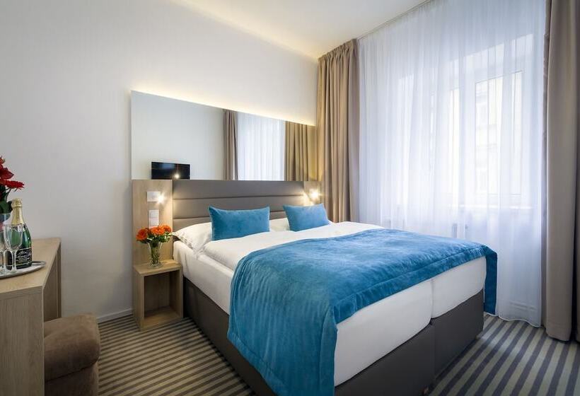 Quarto Estandar, White Lion