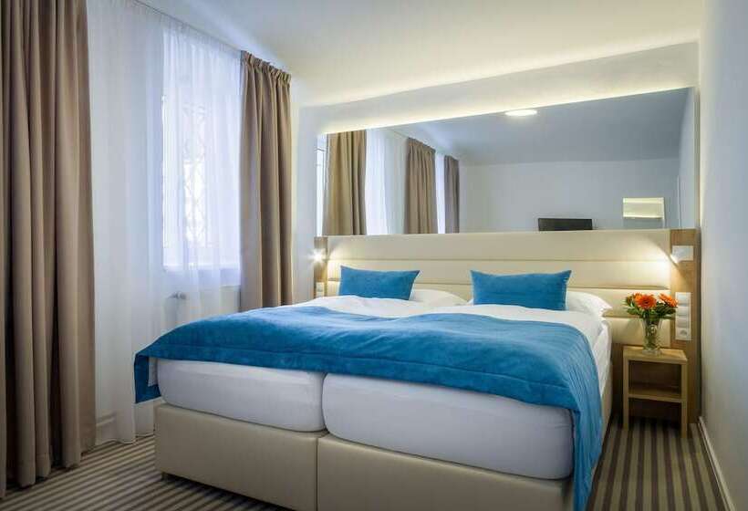 Quarto Estandar, White Lion