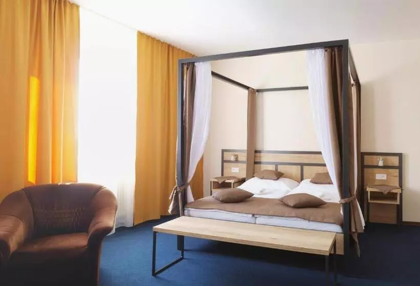 Deluxe Suite met Kingsize Bed, Zobor