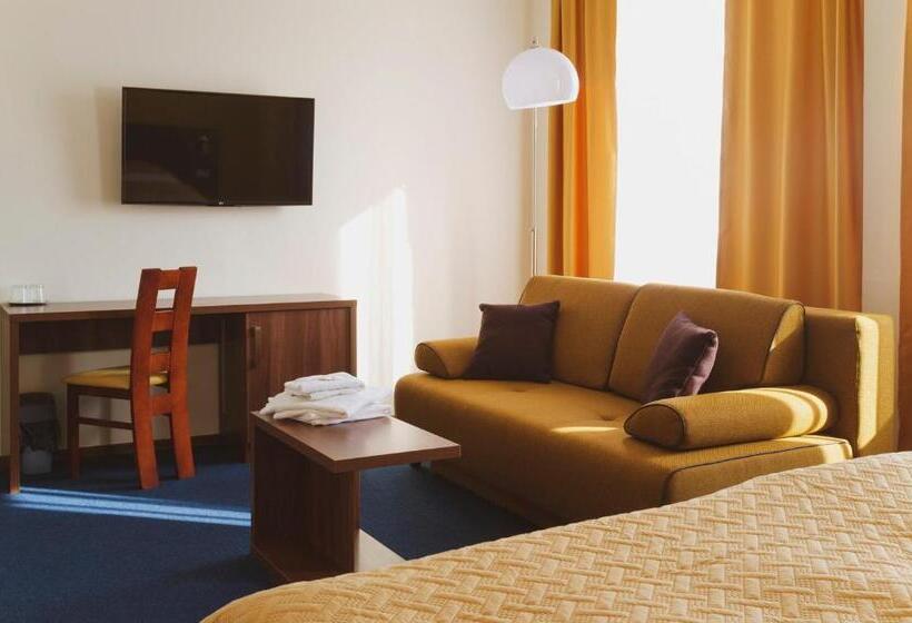 １ベッドルームアパートメント, Zobor