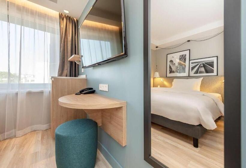 اتاق استاندارد یک نفره, Radisson Hotel Kaunas
