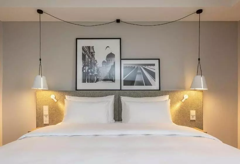سوییت جونیور, Radisson Hotel Kaunas