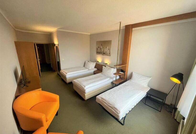 Номер Стандарт Трехместный, Best Western Parkhotel Brehna-Halle