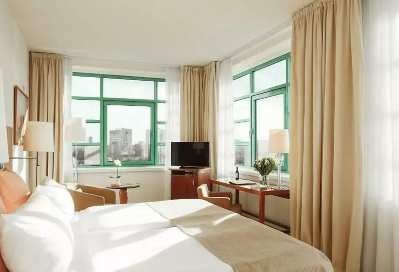 Standardzimmer mit Flussausblick, Ameron Hotel Abion Spreebogen Berlin