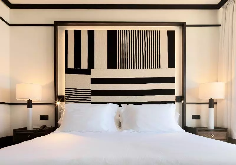 سوئیت با تخت بزرگ, Best Western Plus Dixon Davis