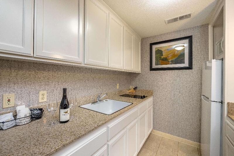 스위트 킹사이즈 침대, Best Western Plus Dixon Davis