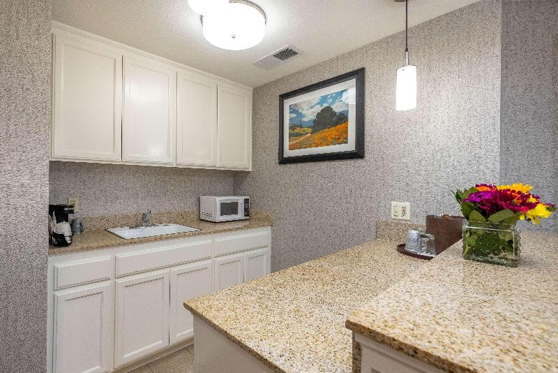 스위트 킹사이즈 침대, Best Western Plus Dixon Davis