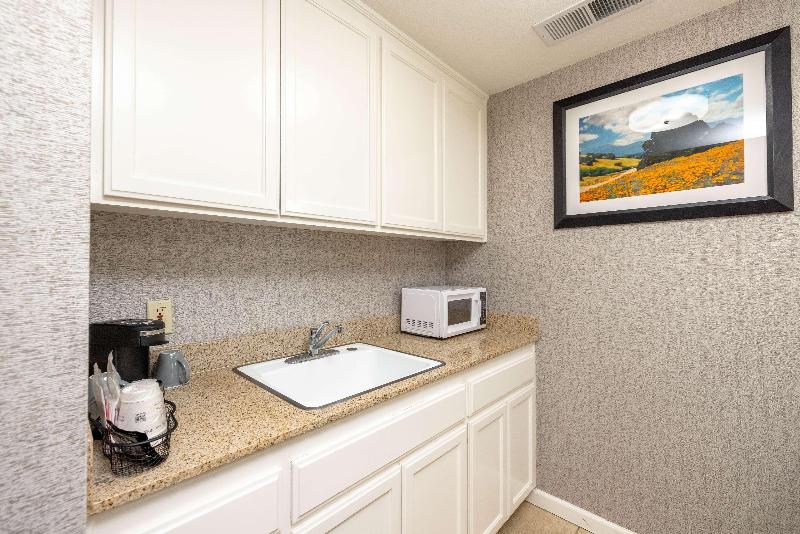 스위트 킹사이즈 침대, Best Western Plus Dixon Davis