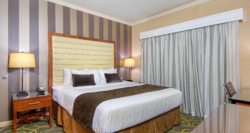 스위트 킹사이즈 침대, Best Western Plus Dixon Davis