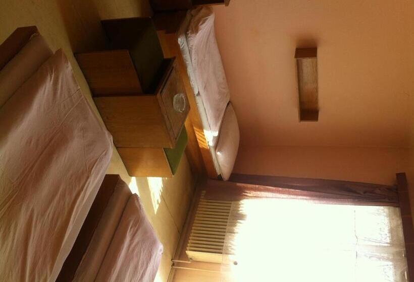 Номер Стандарт Трехместный, Bělohlávek