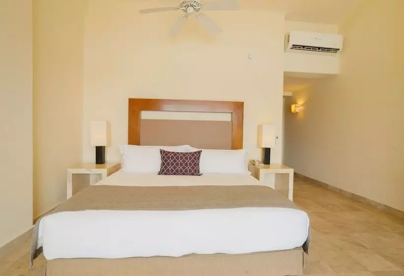 اتاق لوکس با تخت بزرگ, Camino Real Acapulco Diamante