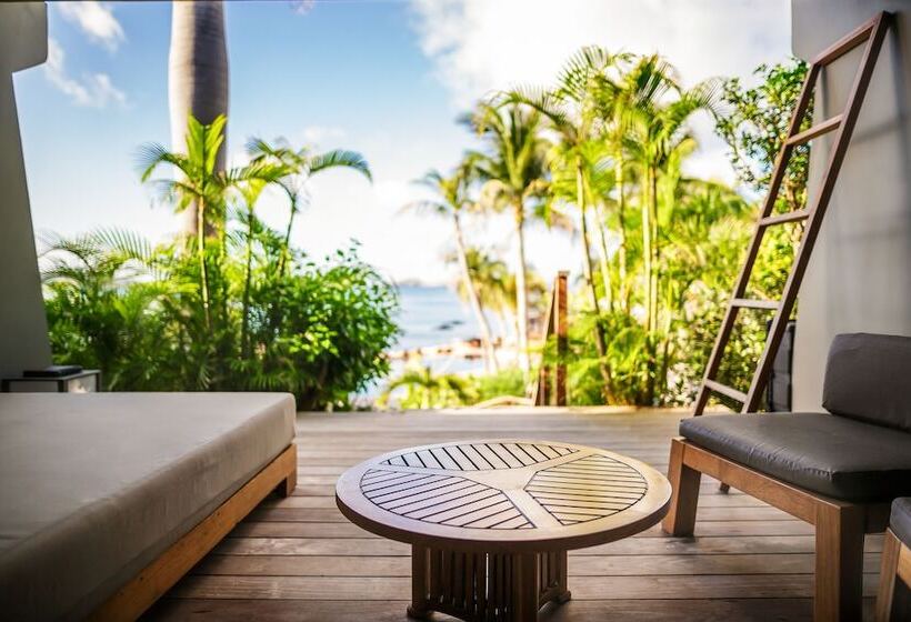 سوییت, Christopher Saint Barth