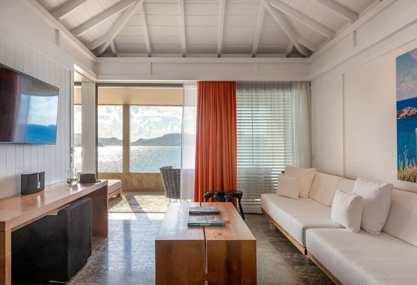 سوئیت با چشمانداز, Christopher Saint Barth