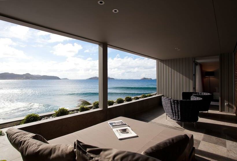 سوئیت با چشمانداز, Christopher Saint Barth